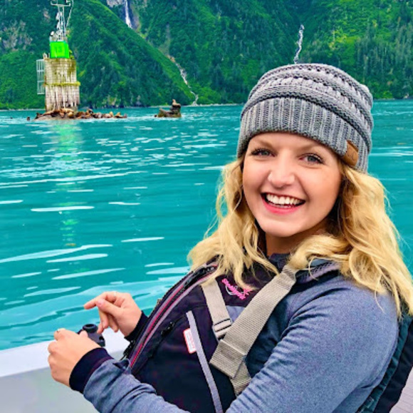 Meet your Posher, Tessa - Picture 1 of 3